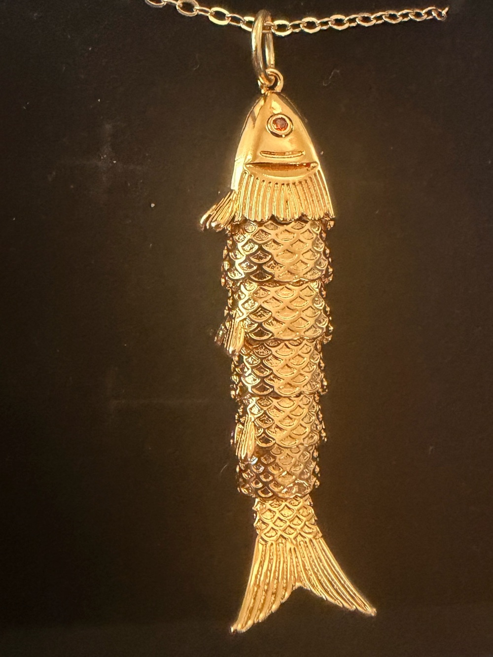 3D Gold Fish MOVING Pendant Necklace on 14 inch chain